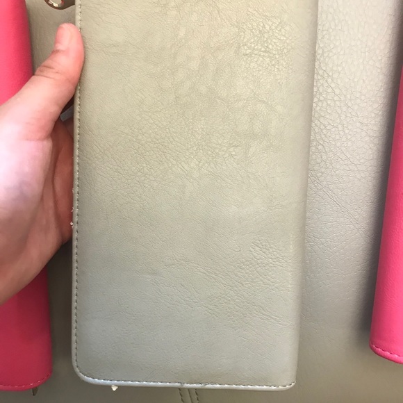 Wallets - Picture 3 of 4